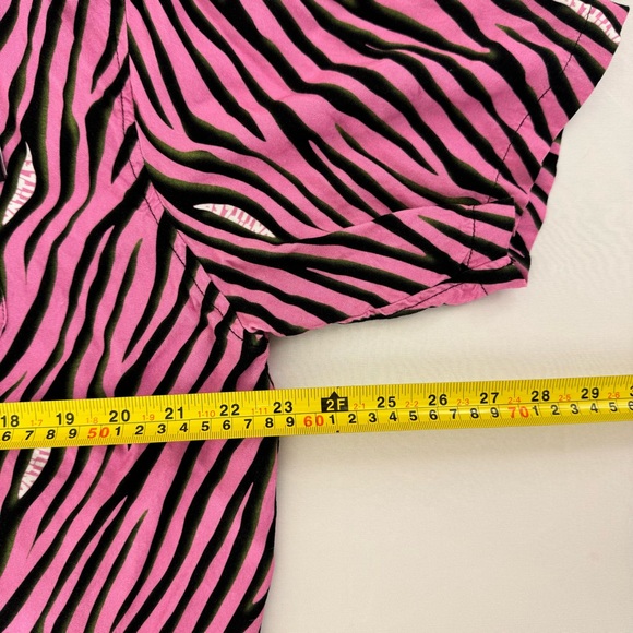 Pink Zebra Striped Men’s Large SS Designs Untitled Button Shirt Short Sleeve - Picture 6 of 7